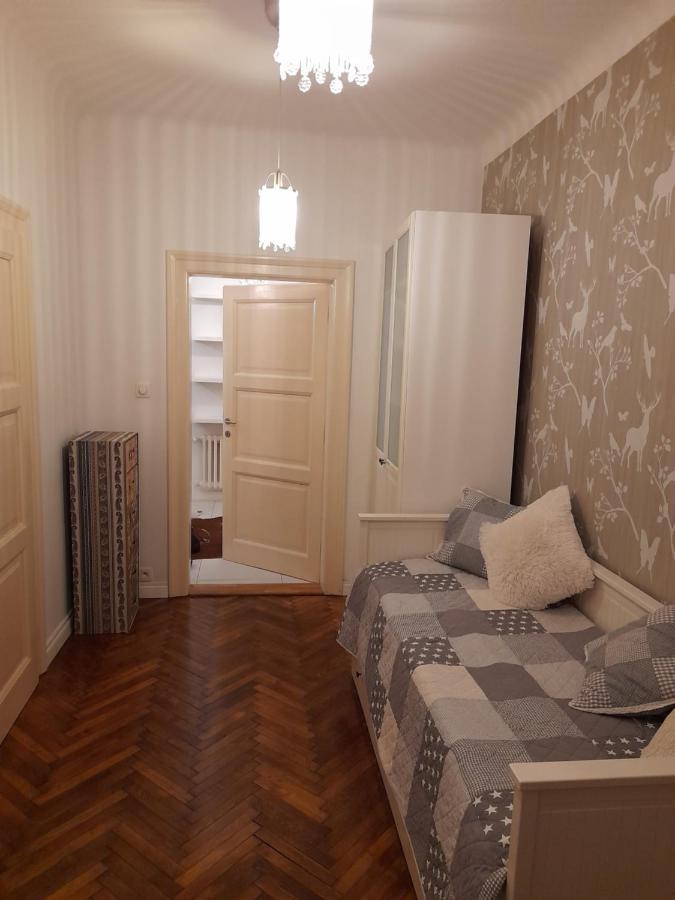 Beautiful Appartment In The Old Town Of Bratislava Bagian luar foto