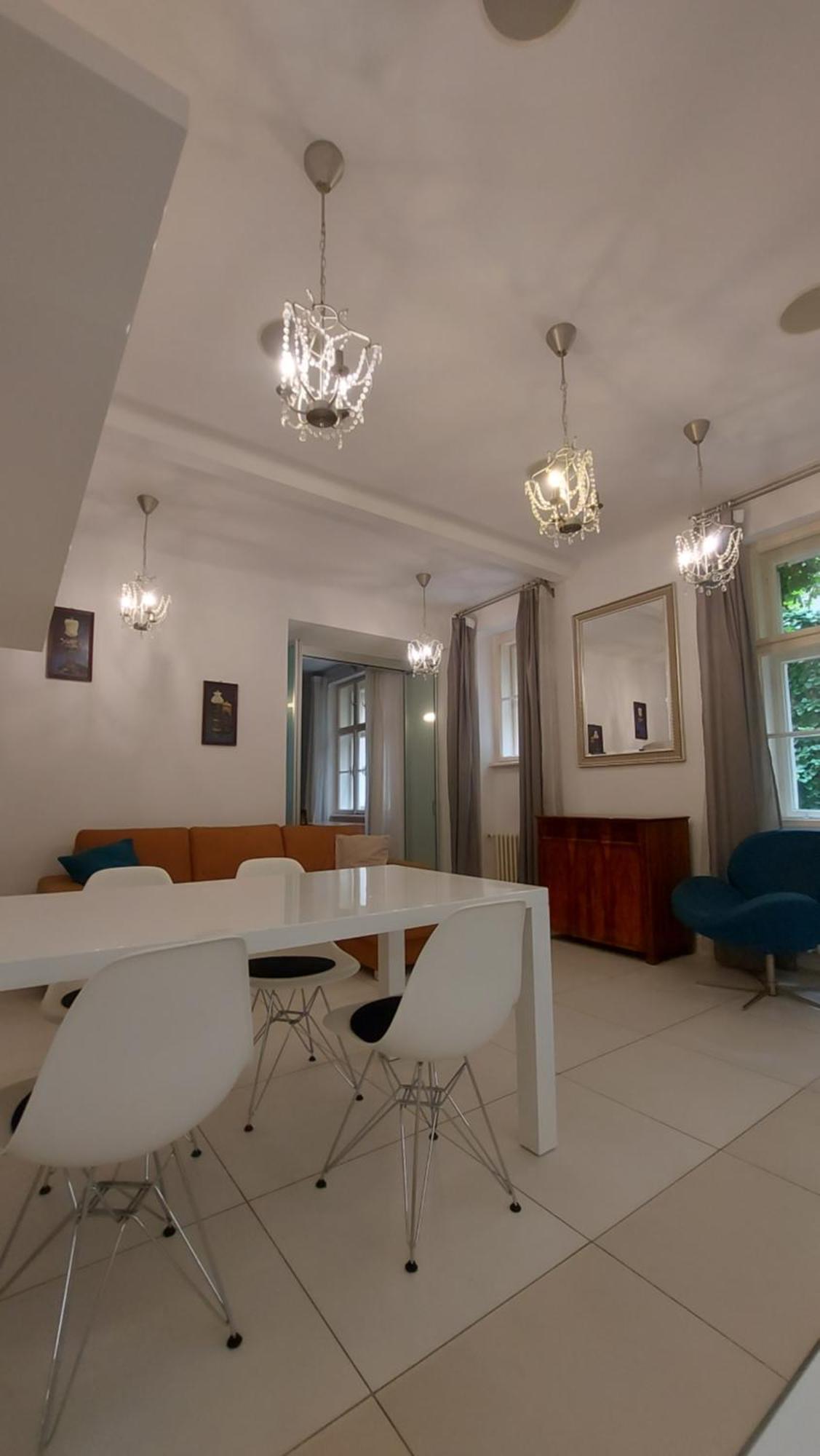 Beautiful Appartment In The Old Town Of Bratislava Bagian luar foto